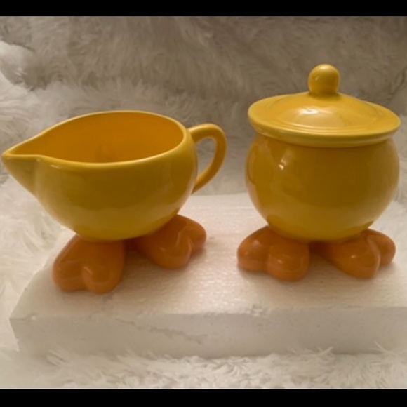 Other - Tweety sugar and creamer
